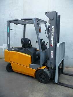 Elektromos 4 kerekű 2018  Jungheinrich EFG 320n 480 DZ (2)