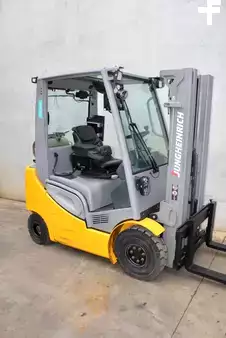 LPG VZV 2018  Jungheinrich TFG 320s 440 DZ (1)