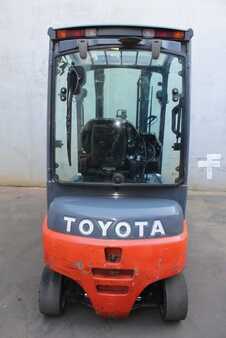 Elektro čtyřkolový VZV 2016  Toyota 8FBM16T (6)