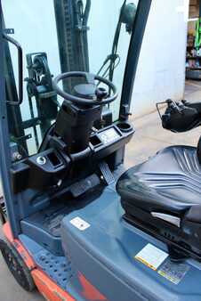 Elektro čtyřkolový VZV 2016  Toyota 8FBM16T (7)