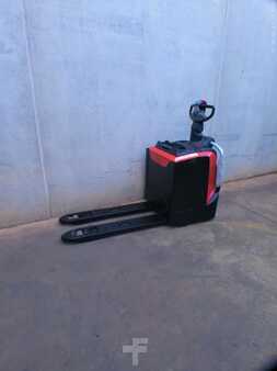 Wózki niskiego podnoszenia 2017  BT LPE 200 (2)