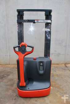 Ruční vysokozdvižný vozík 2009  Linde L 10 (5)