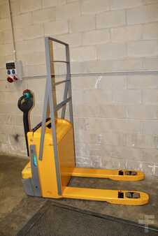 Transpallet elettrici 2021  Jungheinrich EJE 118 FRUTERA (4)