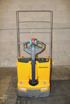 Transpallet elettrici 2021  Jungheinrich EJE 118 FRUTERA (5)