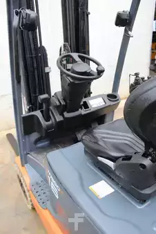 El truck - 3 hjulet 2015  Toyota 8FBET16 (7)