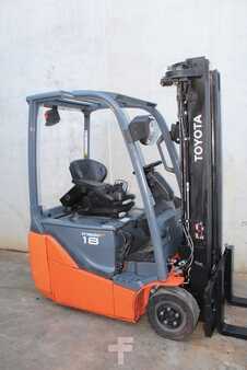 Eléctrica de 3 ruedas 2017  Toyota 8FBEK18T (2)