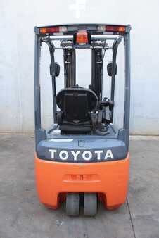 Eléctrica de 3 ruedas 2017  Toyota 8FBEK18T (6)