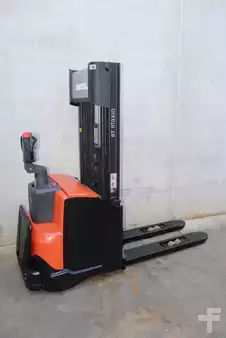 Stacker pedestre 2017  BT SWE 120 L (3)