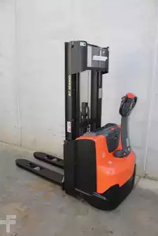 Stacker pedestre 2019  BT SWE120 (1)