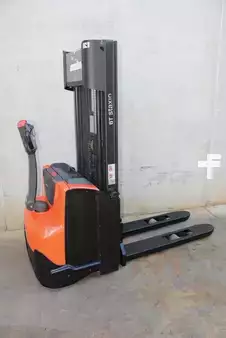 Stacker pedestre 2019  BT SWE120 (3)