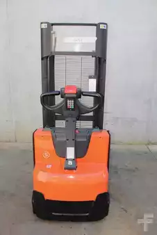 Stacker pedestre 2019  BT SWE120 (5)