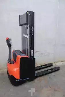 Stacker pedestre 2022  BT SWE 100 (3)