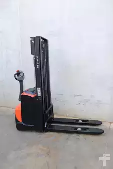 Stacker pedestre 2022  BT SWE 100 (4)