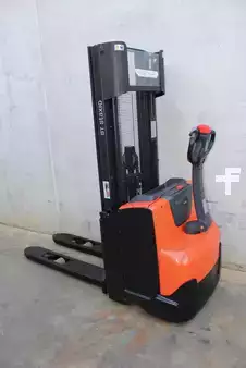 Stacker pedestre 2019  BT SWE 120 (1)