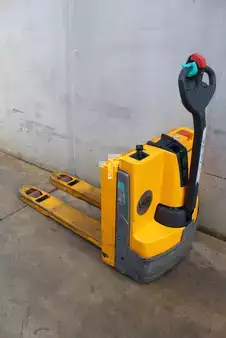 Elektromos emelőkocsik 2019  Jungheinrich EJE 114i LI-ION (1)