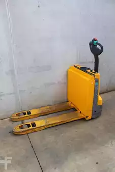 Elektromos emelőkocsik 2019  Jungheinrich EJE 114i LI-ION (2)