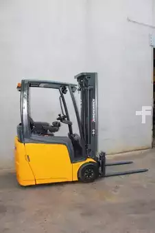 Carrelli elettrici 3 ruote 2015  Jungheinrich EFG 215 500 DZ (1)