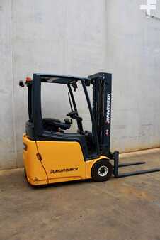 Eléctrica de 3 ruedas 2013  Jungheinrich EFG 215 330 ZZ (1)