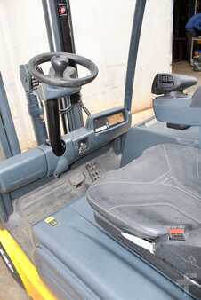 Eléctrica de 3 ruedas 2013  Jungheinrich EFG 215 330 ZZ (7)