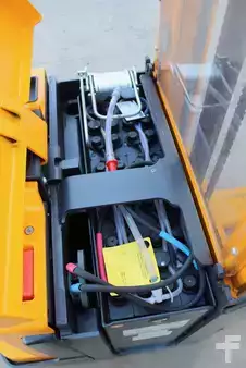 Pinontavaunu 2014  Jungheinrich EJD 220 256 ZT (6)