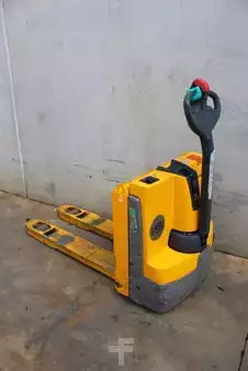 Elektromos emelőkocsik 2019  Jungheinrich EJE 114 LI-ION (1)