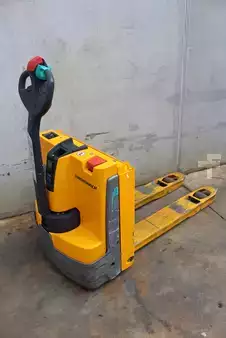 Elektromos emelőkocsik 2019  Jungheinrich EJE 114 LI-ION (3)