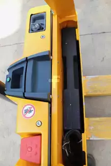 Elektromos emelőkocsik 2019  Jungheinrich EJE 114 LI-ION (6)