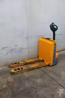 Elektromos emelőkocsik 2019  Jungheinrich EJE 114 LI-ION (1)