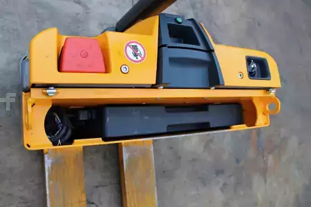 Elektromos emelőkocsik 2019  Jungheinrich EJE 114 LI-ION (6)