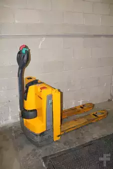 Elektromos emelőkocsik 2019  Jungheinrich EJE 114i LI-ION (3)