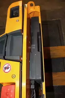 Elektromos emelőkocsik 2019  Jungheinrich EJE 114i LI-ION (6)