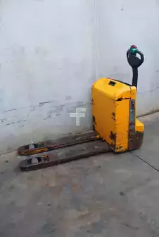 Transpaleta eléctrica 2020  Jungheinrich EJE 118 LI-ION (1)