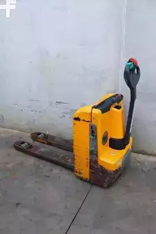 Transpaleta eléctrica 2020  Jungheinrich EJE 118 LI-ION (2)