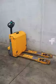 Transpaleta eléctrica 2020  Jungheinrich EJE 118 LI-ION (4)