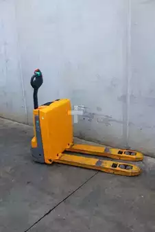 Transpallet elettrici 2020  Jungheinrich EJE 112i LI-ION (4)