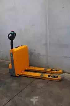 Transpallet elettrici 2020  Jungheinrich EJE 112i LI-ION (4)