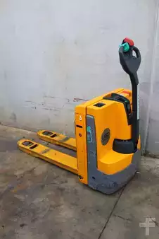 Transpallet elettrici 2020  Jungheinrich EJE 112i LI-ION (2)