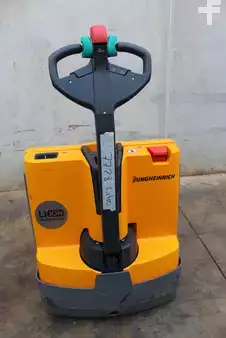 Transpallet elettrici 2020  Jungheinrich EJE 112i LI-ION (4)