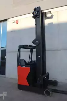 Chariots à mât rétractable 2017  Linde R14HD (2)