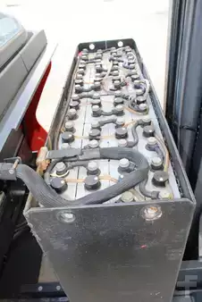Chariots à mât rétractable 2017  Linde R14HD (9)