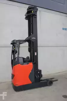 Carretilla retráctil 2017  Linde R16HD (1)