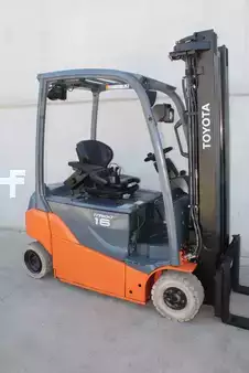 Elektro 4 Rad 2015  Toyota 8FBMT16 (1)