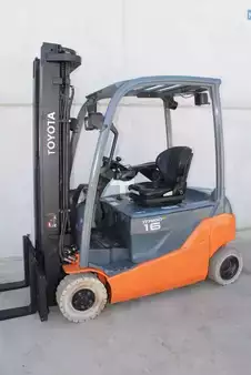 Elektro 4 Rad 2015  Toyota 8FBMT16 (3)