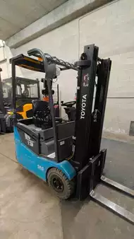 Eléctrica de 3 ruedas 2018  Toyota 7FBEST13 LI-ION (1)