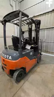 Elektromos 4 kerekű 2019  Toyota 8FBMK16T (3)