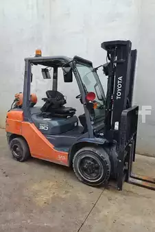 LPG VZV 2017  Toyota 02-8FGF30 MATRICULADA (2)