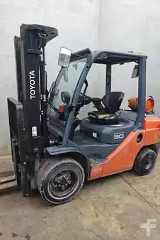 LPG VZV 2017  Toyota 02-8FGF30 MATRICULADA (3)