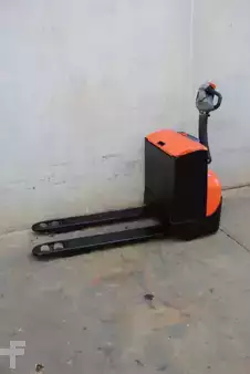 Nízkozdvižný vozík 2018  BT LWE 160 (1)
