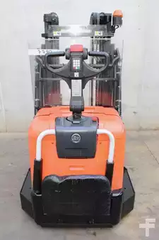 Apilador eléctrico 2013  Toyota SPE 120 XR (5)