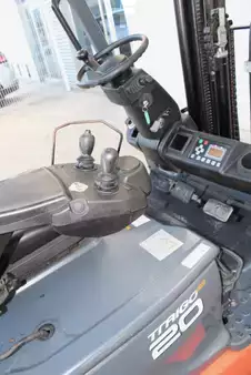 Eléctrico - 4 rodas 2017  Toyota 8FBM20T (8)